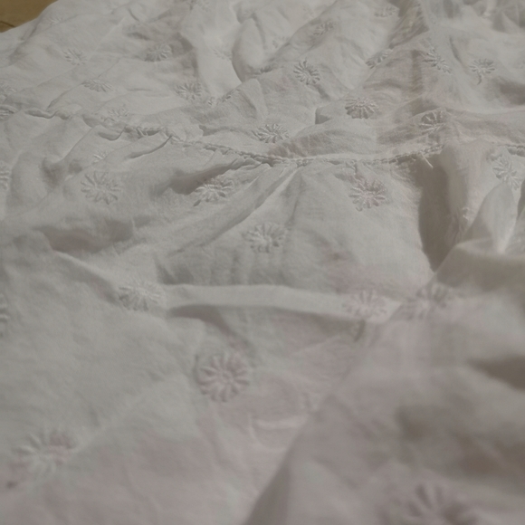 3/$30   Beautiful Girls Dress! 🌼🌺 - Picture 3 of 13